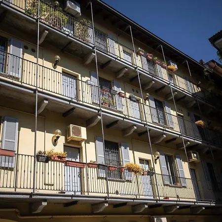 Bilocale Vista Naviglio Luminoso E Tranquillo Apartamento Milão